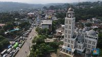 Parah! Bukan Akhir Pekan, Jalur Puncak Macet Tak Bergerak