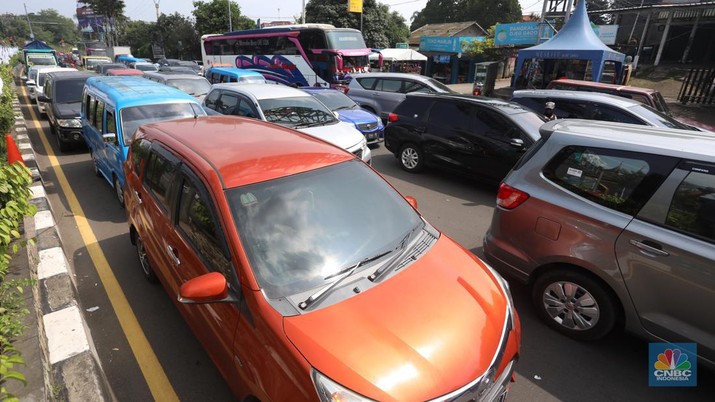 Jalu Puncak Bogor Macet (CNBC Indonesia/Andrean Kristianto) Jalu Puncak Bogor Macet (CNBC Indonesia/Andrean Kristianto)
