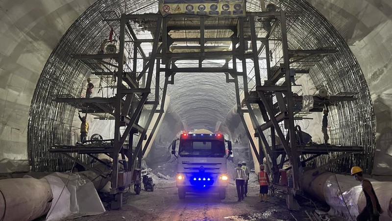 Seluruh Terowongan di Proyek KCJB Berhasil Ditembus. (Dok. KCIC)