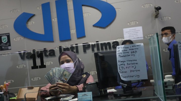 Ilustrasi Dolar-Rupiah, Money Changer (CNBC Indonesia/Andrean Krstianto)