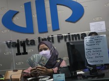 Ramai Tukar Dolar AS Buat Bayar Utang Sampai Bangun Rumah