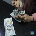 Rupiah Ambruk, Segini Harga Jual Dolar AS di Money Changer!