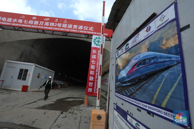 Terowongan Kereta Cepat KCIC (CNBC Indonesia/Tri Susilo)