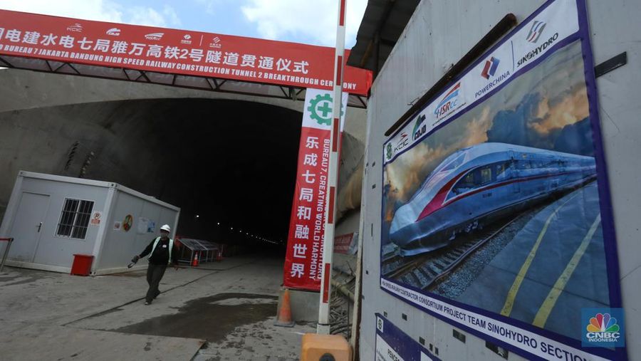 Terowongan Kereta Cepat KCIC (CNBC Indonesia/Tri Susilo)