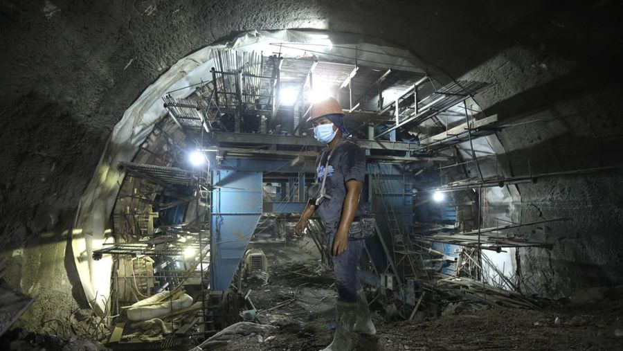 Terowongan Kereta Cepat KCIC (CNBC Indonesia/Tri Susilo)