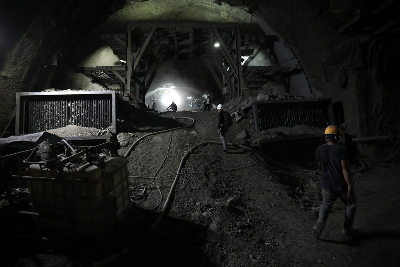 Terowongan Kereta Cepat KCIC (CNBC Indonesia/Tri Susilo)