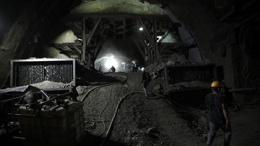 Terowongan Kereta Cepat KCIC (CNBC Indonesia/Tri Susilo)