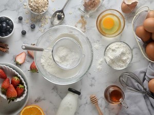 Apakah Soda Kue dan Baking Soda Sama? Ini Jawabannya
