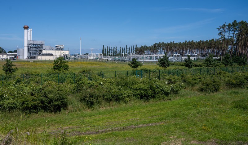 21 June 2022, Mecklenburg-Western Pomerania, Lubmin: View of pipe systems and shut-off devices at the gas receiving station of the Nord Stream 1 Baltic Sea pipeline and the transfer station of the OPAL (Ostsee-Pipeline-Anbindungsleitung - Baltic Sea Pipeline Link) long-distance gas pipeline. The Nord Stream 1 Baltic Sea pipeline, through which Russian natural gas has been flowing to Germany since 2011, ends in Lubmin near Greifswald. Photo: Stefan Sauer/dpa (Photo by Stefan Sauer/picture alliance via Getty Images)