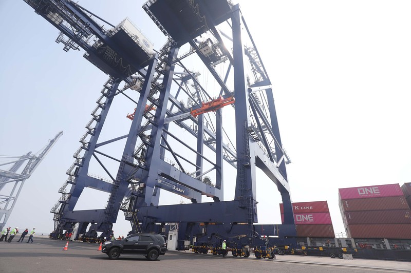 quay crane, Alat Berat (JICT) quay crane, Alat Berat (JICT)