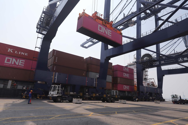 quay crane, Alat Berat (JICT) quay crane, Alat Berat (JICT)