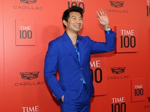 Simu Liu Nyaris Dicoret dari KK Usai Dipecat-Pilih Akting