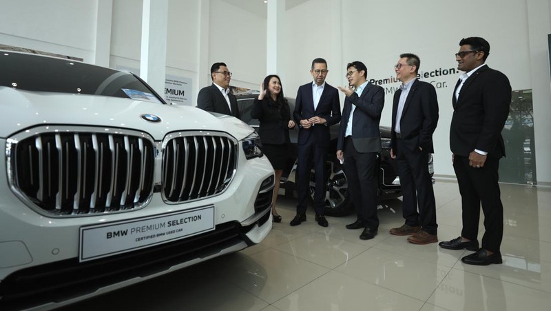 Diler BMW Premium Selection Pertama Luminary Used Car (CNBC Indonesia/Tri Susilo)