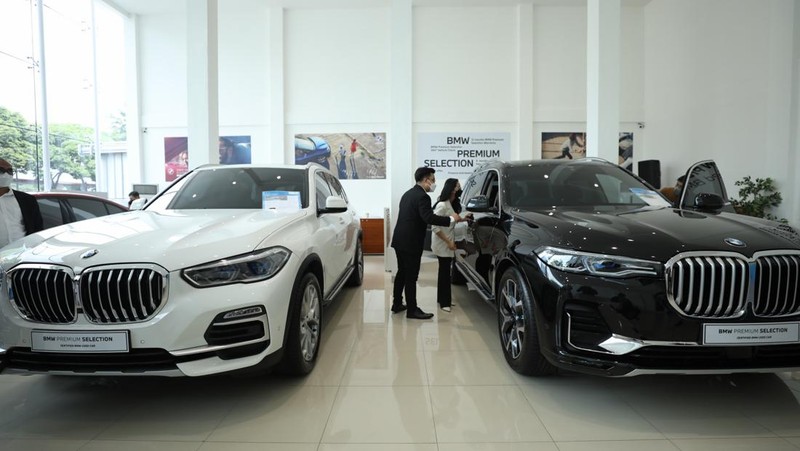 Diler BMW Premium Selection Pertama Luminary Used Car (CNBC Indonesia/Tri Susilo)
