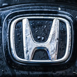 Honda Mendadak Recall 750.000 Mobil, Ada Civic dan CR-V
