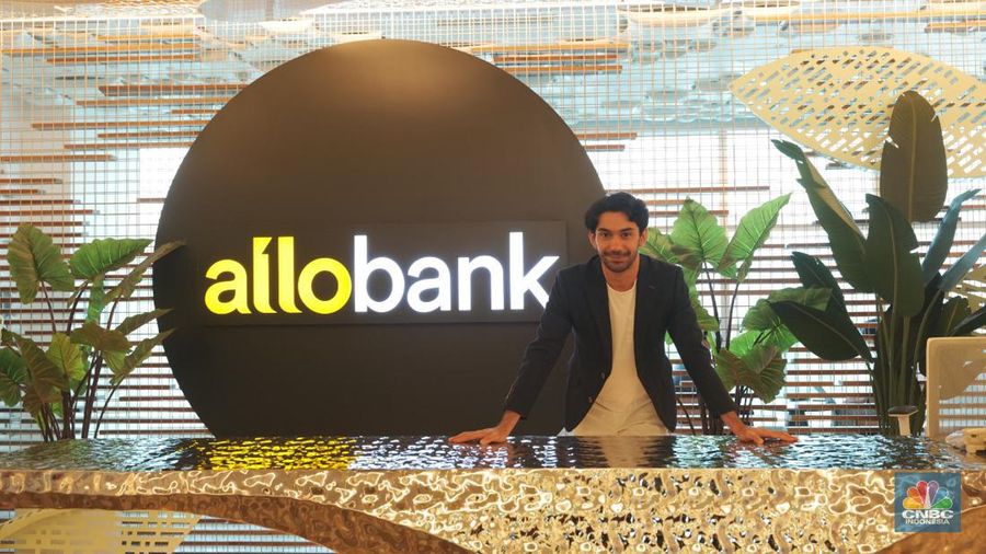 CSO Allo Bank Reza Rahadian