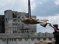 'Segede Orang', Ini Potret Bom 500 Kg Rusia Gagal Meledak