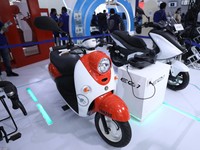 Tinggalkan BBM, Jutaan Motor Listrik Bakal Mengaspal di 2024
