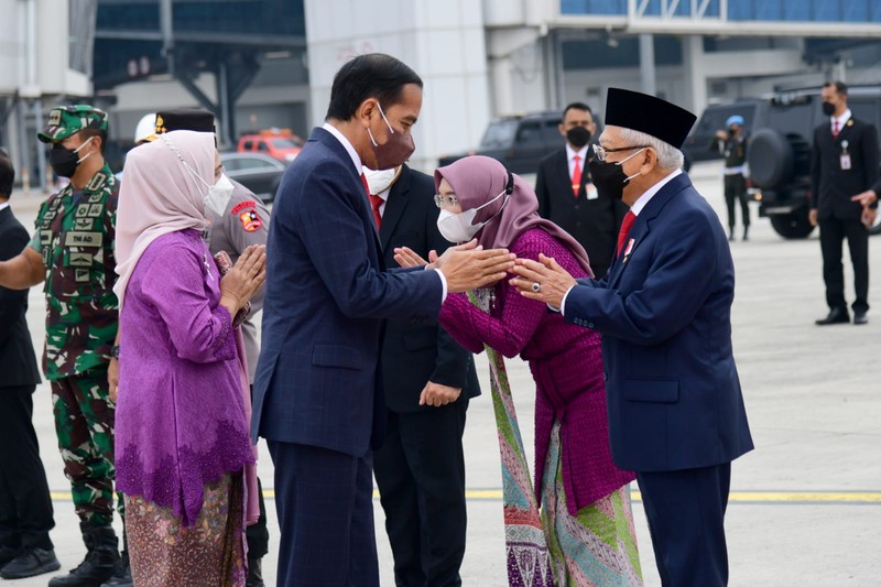 Bertolak ke Jerman, Presiden Jokowi Akan Hadiri KTT G7 (Muchlis Jr - Biro Pers Sekretariat Presiden) Bertolak ke Jerman, Presiden Jokowi Akan Hadiri KTT G7 (Muchlis Jr - Biro Pers Sekretariat Presiden)