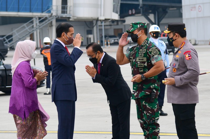 Bertolak ke Jerman, Presiden Jokowi Akan Hadiri KTT G7 (Muchlis Jr - Biro Pers Sekretariat Presiden) Bertolak ke Jerman, Presiden Jokowi Akan Hadiri KTT G7 (Muchlis Jr - Biro Pers Sekretariat Presiden)
