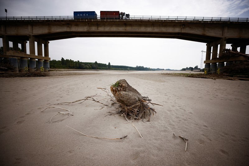 A general view of the dry riverbank of the Sangone river, a tributary of the Po river, which experiences its worst drought for 70 years, in Beinasco, Turin, Italy June 19, 2022. REUTERS / Massimo Pinca