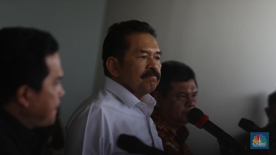 Jaksa Agung ST Burhanuddin dalam konferensi pers Jaksa Agung RI, 27 Juni 2022 (CNBC Indonesia/Muhammad Sabki)
