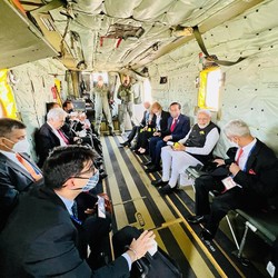 Jokowi Terbang ke Pegunungan Alpen, Naik Helikopter Super AS