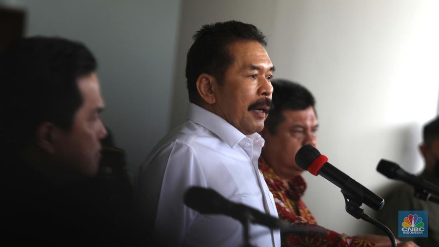 Jaksa Agung ST Burhanuddin dalam konferensi pers Jaksa Agung RI, 27 Juni 2022 (CNBC Indonesia/Muhammad Sabki)