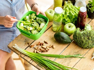 6 Resep Salad Sayur yang Enak dan Sehat, Bisa Bikin Sendiri di Rumah