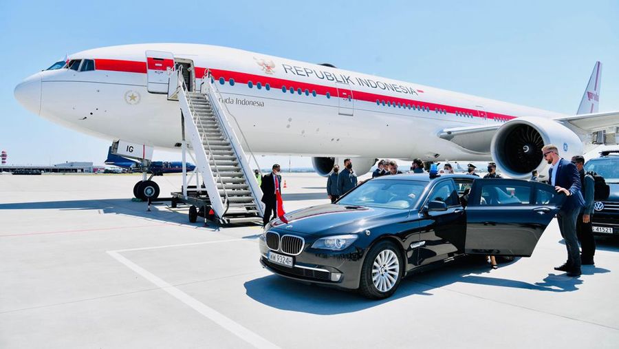 Presiden Joko Widodo dan Ibu Iriana Joko Widodo bertolak menuju Rzeszow, Polandia, Selasa pagi, 28 Juni 2022 dari Bandara Internasional Munich, Jerman. (Dok: Biro Pers Sekretariat Presiden)
