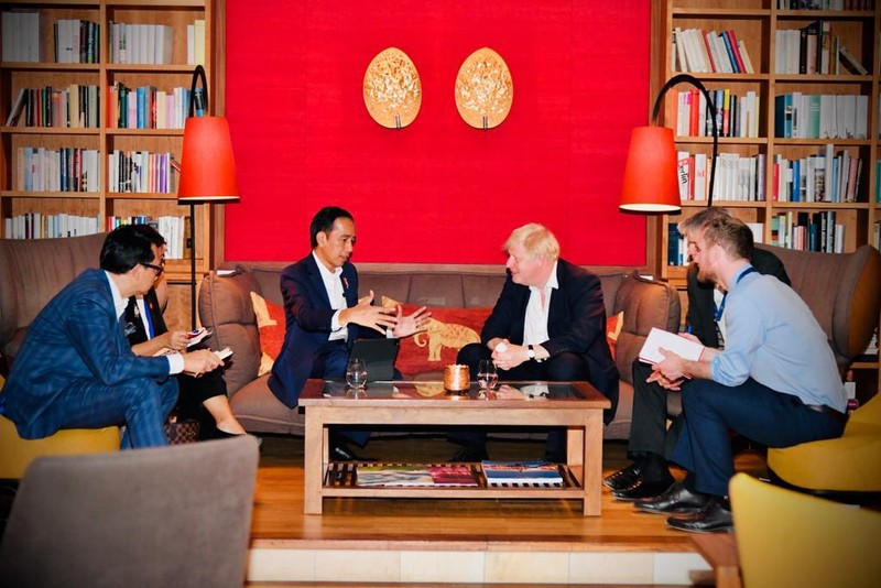 Presiden Joko Widodo mengajak negara-negara G7 untuk berkontribusi memanfaatkan peluang investasi di sektor energi bersih di Indonesia.