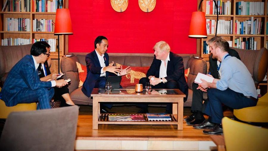 Presiden Joko Widodo mengajak negara-negara G7 untuk berkontribusi memanfaatkan peluang investasi di sektor energi bersih di Indonesia.