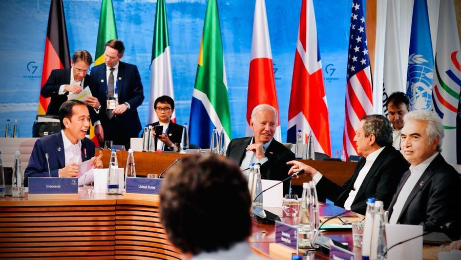 Presiden Joko Widodo mengajak negara-negara G7 untuk berkontribusi memanfaatkan peluang investasi di sektor energi bersih di Indonesia.