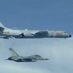 Asia Timur Memanas! 2 Pengebom Nuklir China Dekati Taiwan