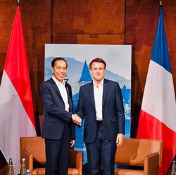 Jokowi Bertemu Presiden Macron, Bicara Upaya Hentikan Perang
