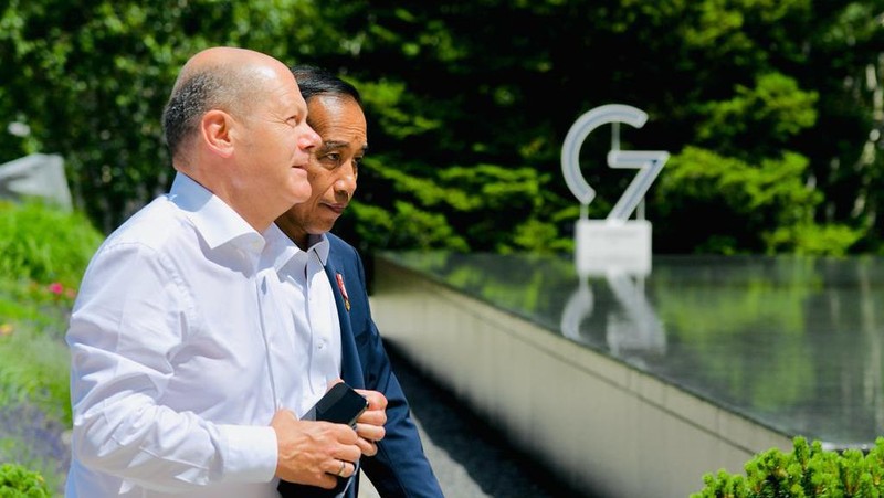 Presiden Joko Widodo mengajak negara-negara G7 untuk berkontribusi memanfaatkan peluang investasi di sektor energi bersih di Indonesia.
