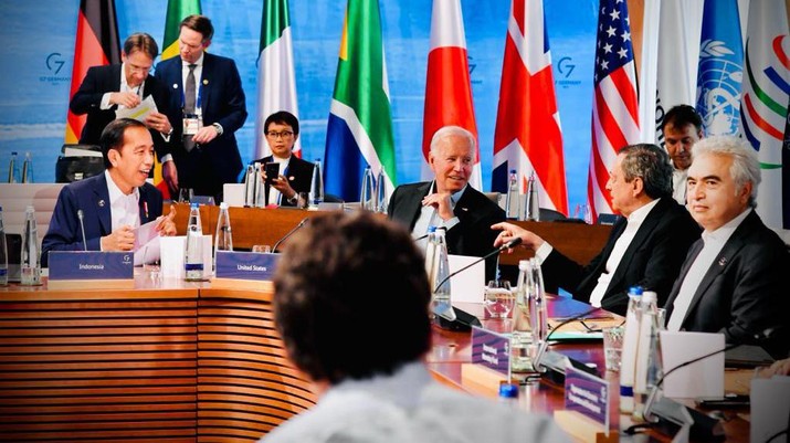 Presiden Joko Widodo menyerukan negara G7 dan G20 untuk bersama-sama mengatasi krisis pangan yang saat ini mengancam rakyat di negara-negara berkembang jatuh ke jurang kelaparan dan kemiskinan ekstrim. (Dok: Biro Pers Sekretariat Presiden) Presiden Joko Widodo menyerukan negara G7 dan G20 untuk bersama-sama mengatasi krisis pangan yang saat ini mengancam rakyat di negara-negara berkembang jatuh ke jurang kelaparan dan kemiskinan ekstrim. (Dok: Biro Pers Sekretariat Presiden)