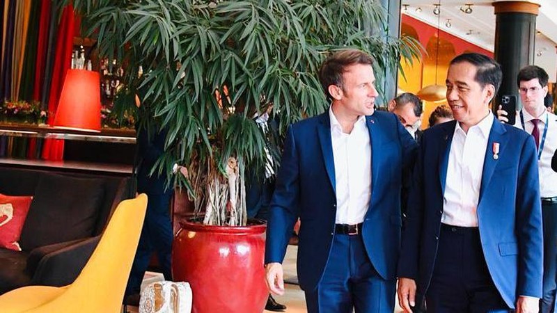 Presiden Joko Widodo mengajak negara-negara G7 untuk berkontribusi memanfaatkan peluang investasi di sektor energi bersih di Indonesia.