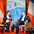Jokowi & Macron "Meet Up" di KTT G20 Bali, Bahas Ini!