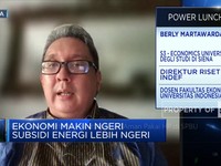 Ekonom: Beli Pertalite Lewat Aplikasi, Aman Pakai HP di SPBU?