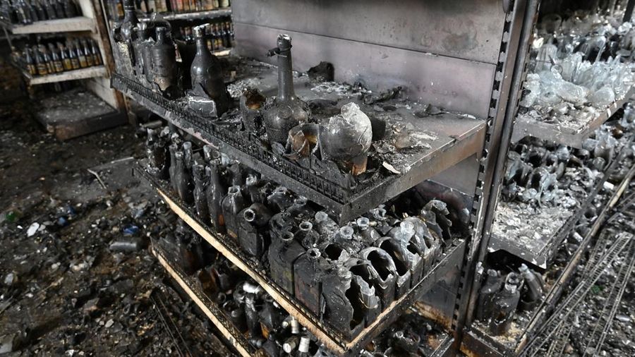 Mal Ukraina hangus dirudal Rusia. (AFP via Getty Images/GENYA SAVILOV)