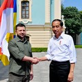 Jokowi Bawa Pesan 'Rahasia' ke Putin dari Zelensky?