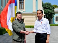Jokowi Bawa Pesan 'Rahasia' ke Putin dari Zelensky?