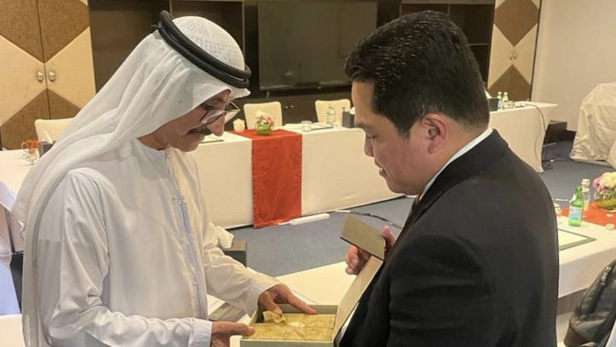 Erick Tohir berdiskusi dengan H.E Sultan Ahmed bin Sulayem, Chairman (Tangkapan layar Instagram @erickthohir)