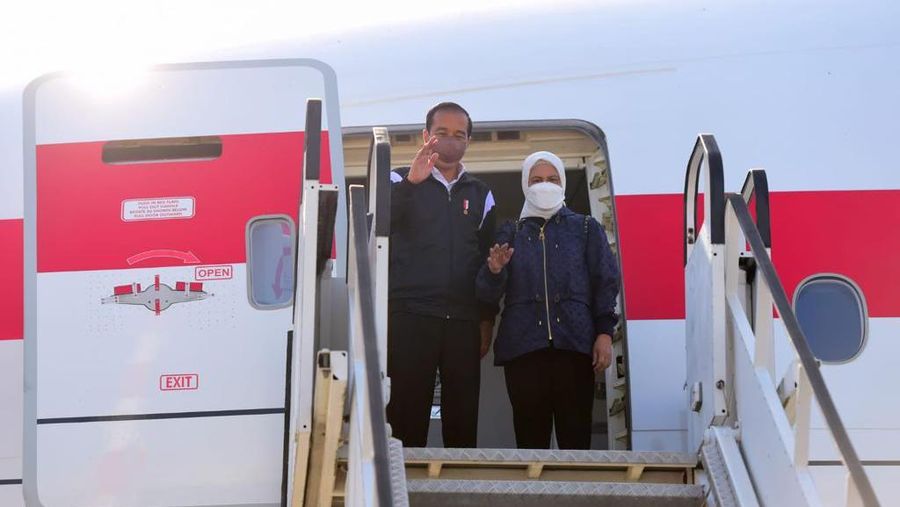 Foto/ Presiden dan Ibu Iriana beserta rombongan langsung menuju Bandar Udara Internasional Rzeszow-Jasionka, Polandia dan langsung bertolak menuju ke Bandara Vnukovo II di Moskow, Rusia/ Foto: Muchlis Jr - Biro Pers Sekretariat Presiden