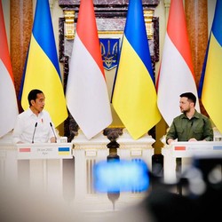 Ramai-ramai Media Asing Soroti Jokowi Ketemu Zelensky