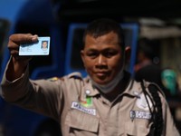 Selfie dengan KTP Rawan Penipuan, Perhatikan 5 Hal Ini