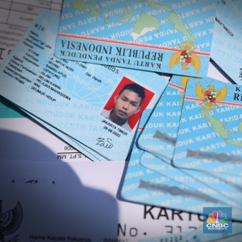 Warga Ubah Data e-KTP Gegara Anies Ubah Nama 22 Jalan Jakarta