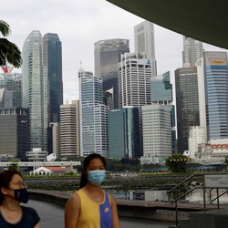 Warga Malaysia Ketar-ketir Gegara Covid Singapura, Ada Apa?
