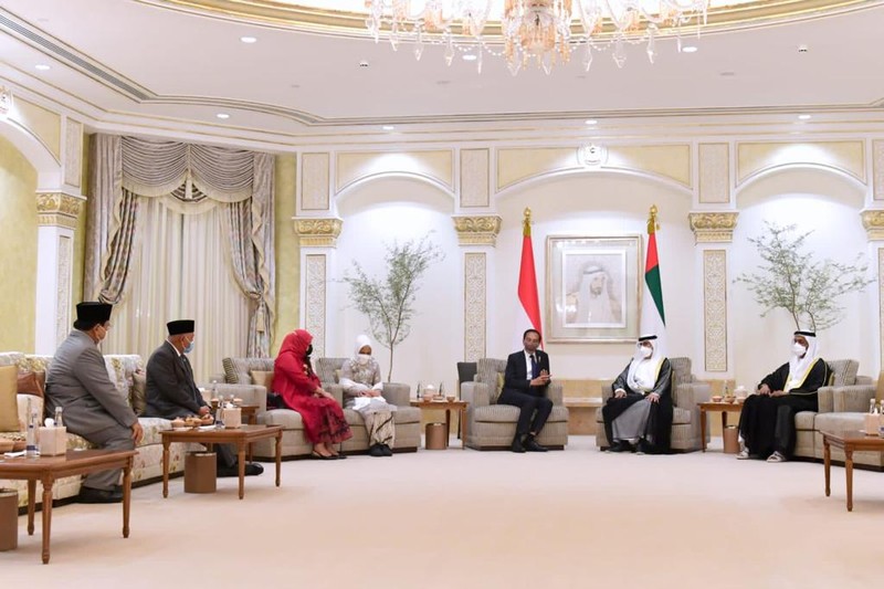 foto/ Jokowi ketemu Syeh Uni Emirat di Abu Dhabi/ Foto: Muchlis Jr - Biro Pers Sekretariat Presiden foto/ Jokowi ketemu Syeh Uni Emirat di Abu Dhabi/ Foto: Muchlis Jr - Biro Pers Sekretariat Presiden